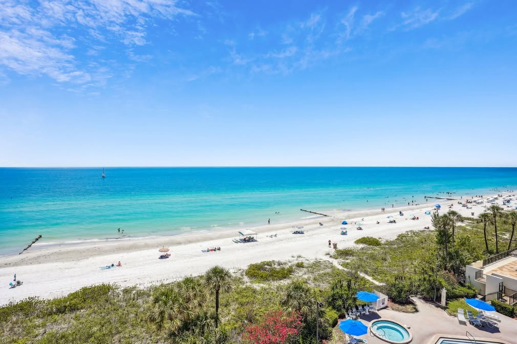 Image for Stay Longer on the Beach & Save 5%